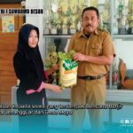 Pemberian bantuan ke siswa Bencana Banjir